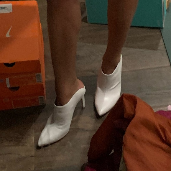 Guess Pointed Toe Slip on Stilettos - Picture 14 of 15